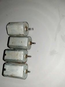 Lot of 4 DC Motors