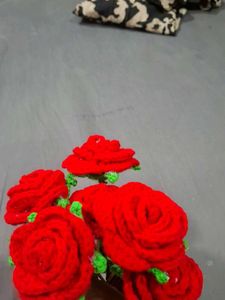 Crochet Red 7 rose bouque