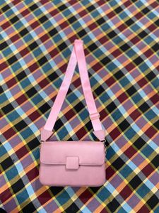 ✨Stylish Sling Bag For Sale✨