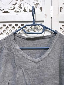 🎀Gray V-Neck Long Sleeve Top B