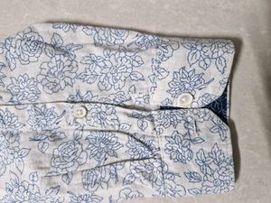Men&#39;s Off White Printed Shirt(Size-M)