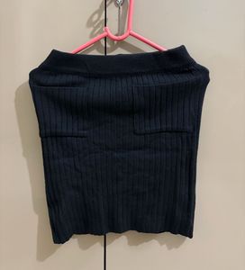 chic black winter skirt