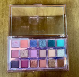 Huda Beauty Mercury Retrograde Palette