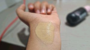 Kiro Daily Dewy Serum Foundation