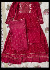 Red Anarkali Kurta Set With Dupatta (Women&#39;s)
