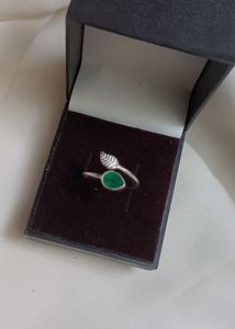 Pure Silver Leaf & Teardrop Green Onyx Ring