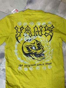 M vans tshirt