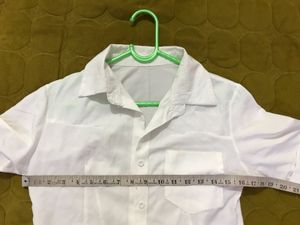 Simple Cropped Shirt Size Xs