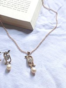 Rose Gold Necklace &amp; Earring Set