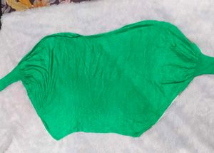 💚🆕BRAND New Stylish Green Tunic Top🆕💚