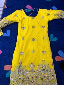 Punjabi Suit - Elegant &amp; Traditional