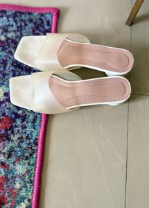 Shoetopia Women’s White Block Heel Mules