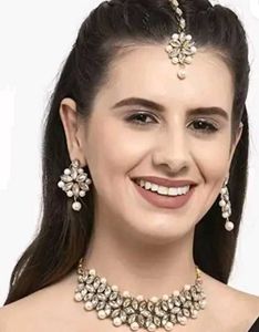 Women's Necklace Set
