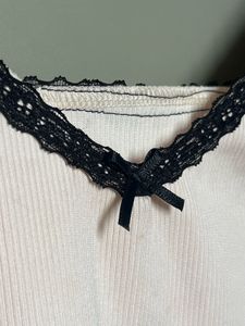 Savana white and black bow tank top