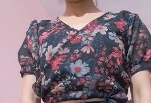 Beautiful Floral Print Crop Top
