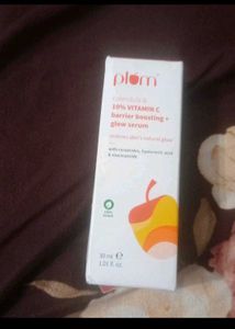 Plum 10% Vitamin C Glow Serum 30 ml new seal pack