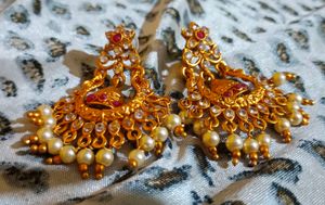 gold earrings