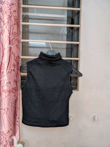 fitted tank top