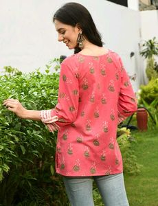 Pink Floral Print Short Kurti