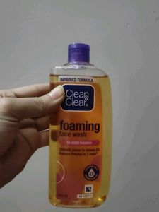 Clean &amp; Clear Foaming Face Wash