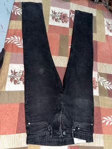 H&amp;M Slim Fit Black Jeans