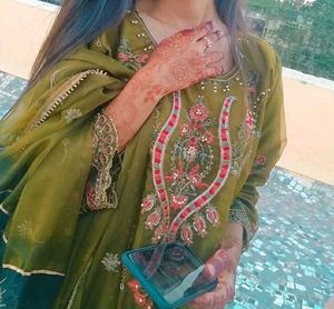 Pakistan full dress