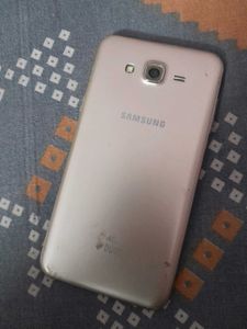 Samsung  Galaxy J7 Nxt