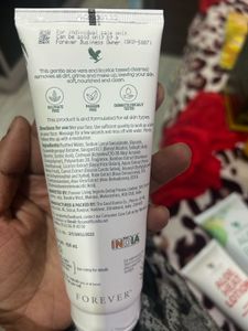 Forever Radiance Face Wash