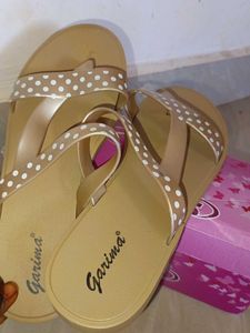Women Slippers👡.... Perfect For Everyday Use🦸‍♂️
