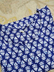 Blue &amp; White Printed Short Kurti