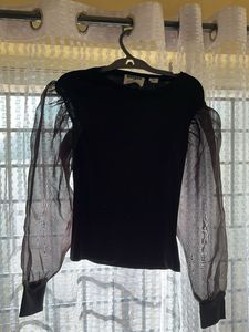 Chic Black Top