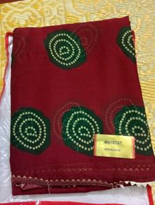 Maroon &amp; Green Bandhani Saree