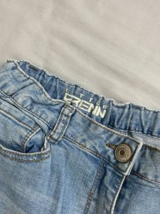 Ripped Style blue Jeans