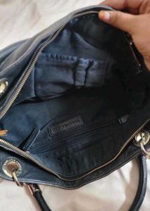 🇺🇸 Tommy Hilfiger Imported Leather Bag