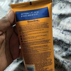 Vaseline Gluta Hya Antioxidant SPF 50 PA+Sunscreen