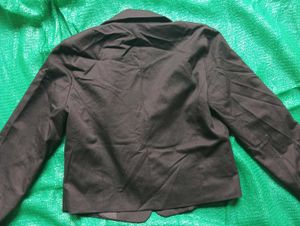 Cropped Black Blazer