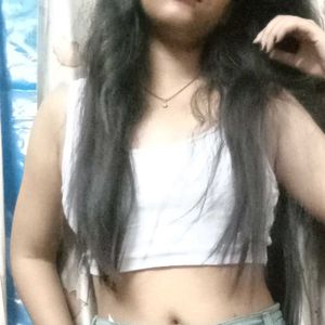 H&amp;M White Outgoing Casual Crop Top🪿