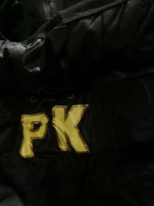 Black Colour Padded Jacket🕺🕺