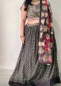 🔥 Designer Grey Lahenga 🔥