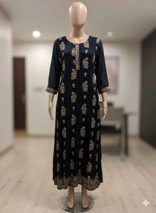 Elegant Navy Blue Floral Kurta