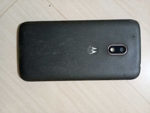 2 Mobiles Moto G5 Plus and E4 Play