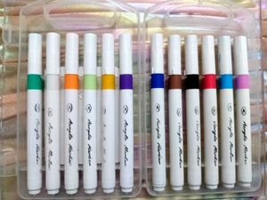 ACRYLIC MARKER (SET OF 12)