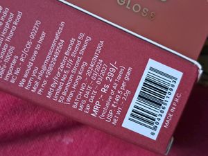 Mars CineMagic Non Transfer Lip Gloss 01 Noor