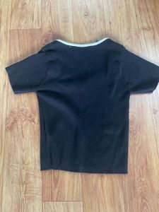 Cute ribbed Black Top