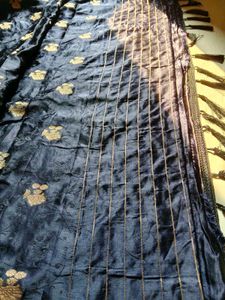 Elegant navy blue saree