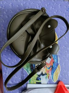 Gucci Sling Bag