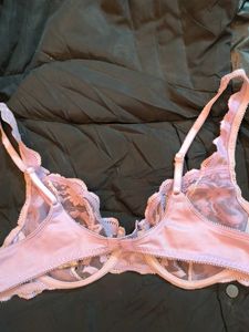 Lace Bra - Delicate &amp; Comfortable