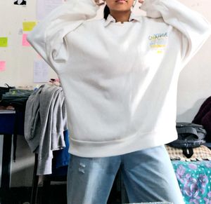 Oversized Pullover Sweatshirt