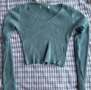 Ribbed V-Neck Top