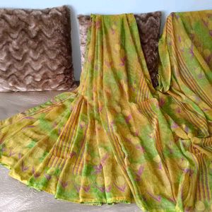 🛍️ Green Synthetic Saree ⭐⭐⭐